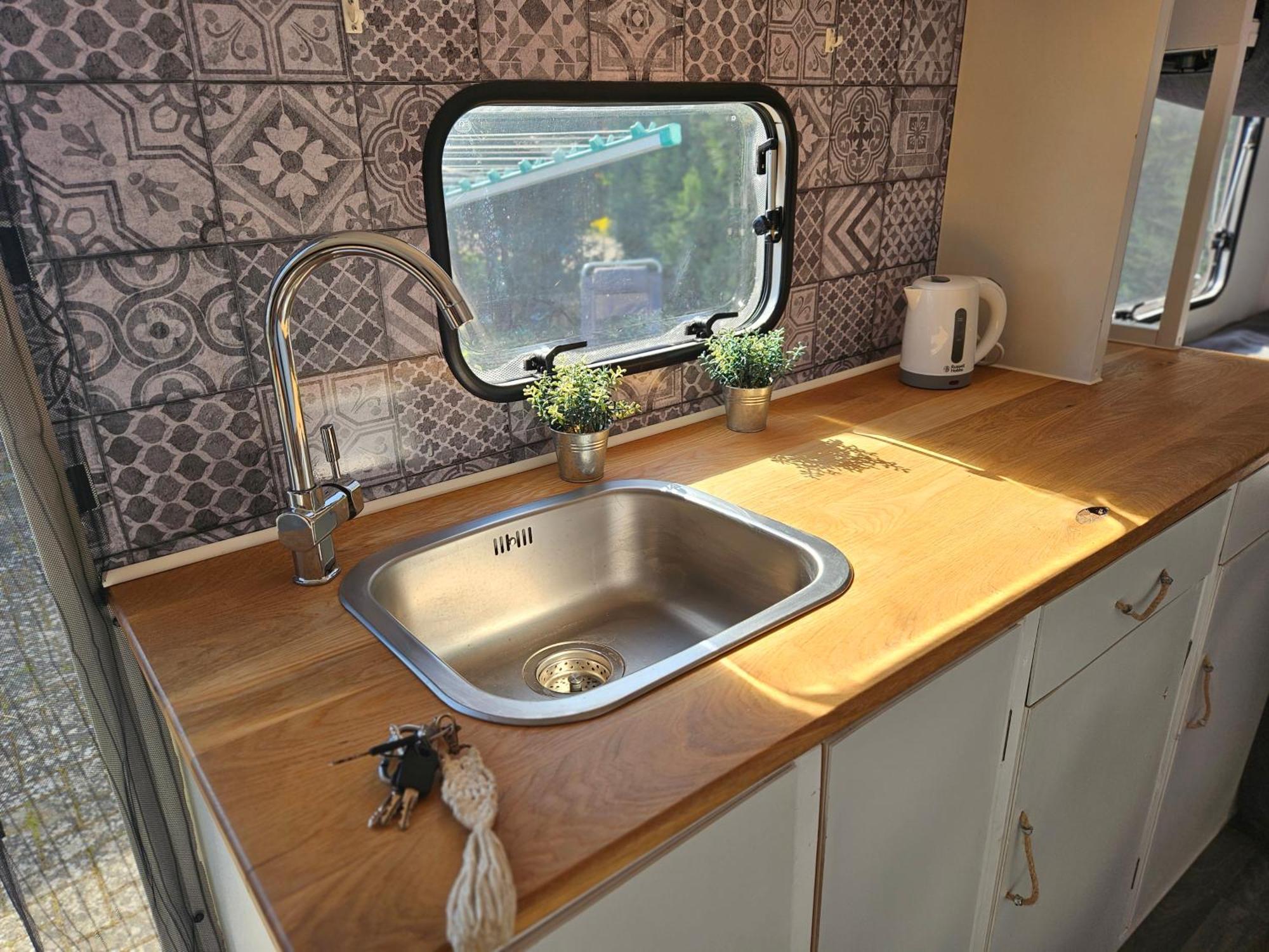 Mietwohnwagen Inklusive Stellplatz & Strom - Dixi-Wc Hotel Carpin Екстериор снимка