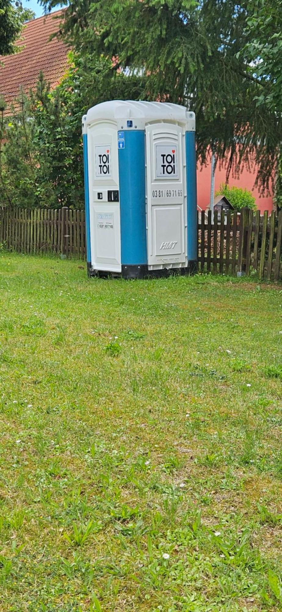 Mietwohnwagen Inklusive Stellplatz & Strom - Dixi-Wc Hotel Carpin Екстериор снимка
